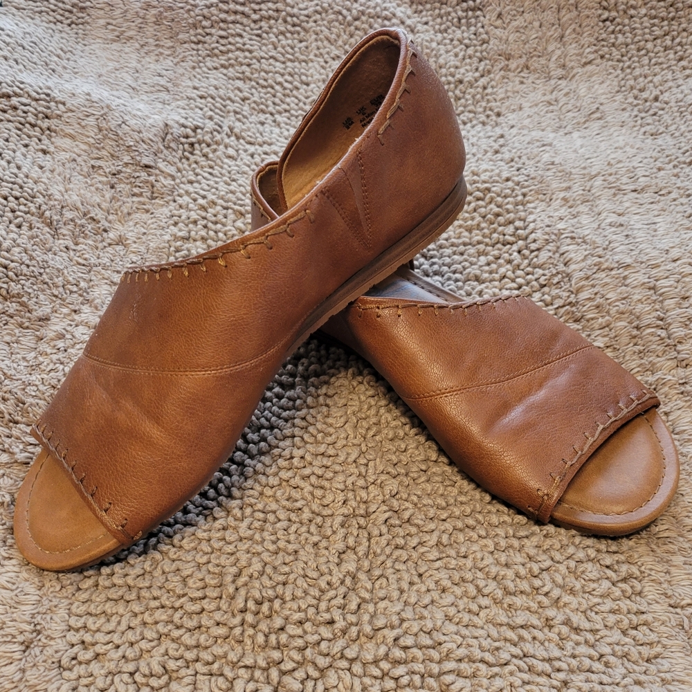 Zodiac women's sandals